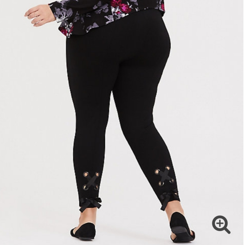 Studio Premium Ponte Lace Up Slim Fix Pixie Pant